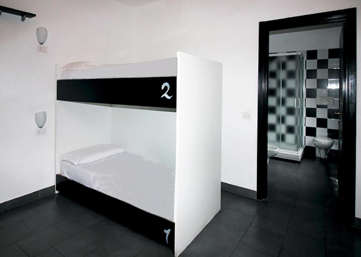 New Generation Hostel Milan Center מראה חיצוני תמונה